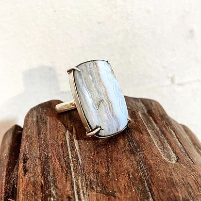 Handmade Sterling Silver925 ring with a crazy laze agate