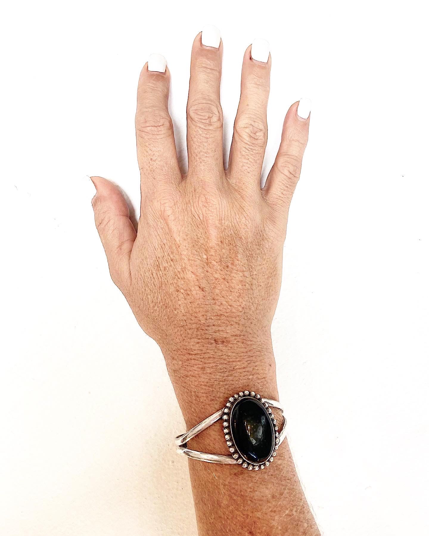 Handmade Sterling Silver925 bracelet with a black onyx